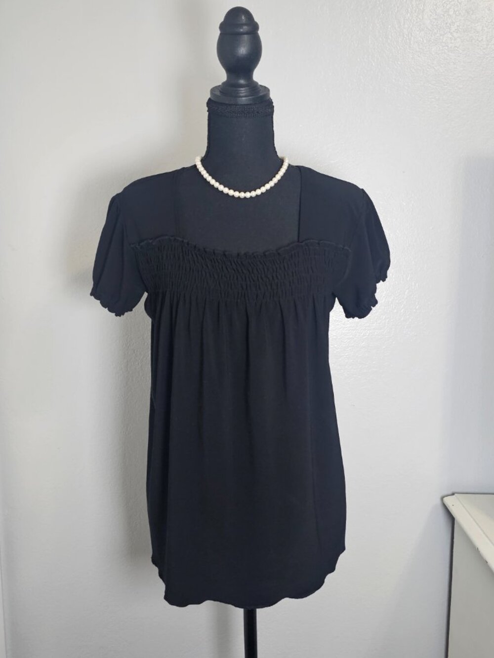 Susan Lawrence Black Smocked Square Neck Blouse Short Puff Sleeve Size Medium - Picture 2 of 6